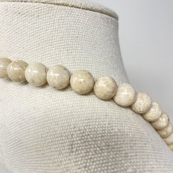 White Jasper Stone Bead Pendant Necklace Gold-Tone Geometric Medallion - Picture 7 of 14